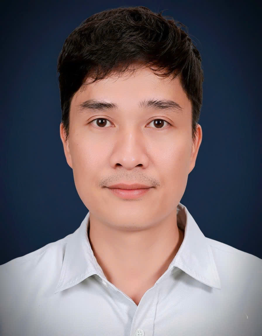 Ông Nguyễn Việt Anh